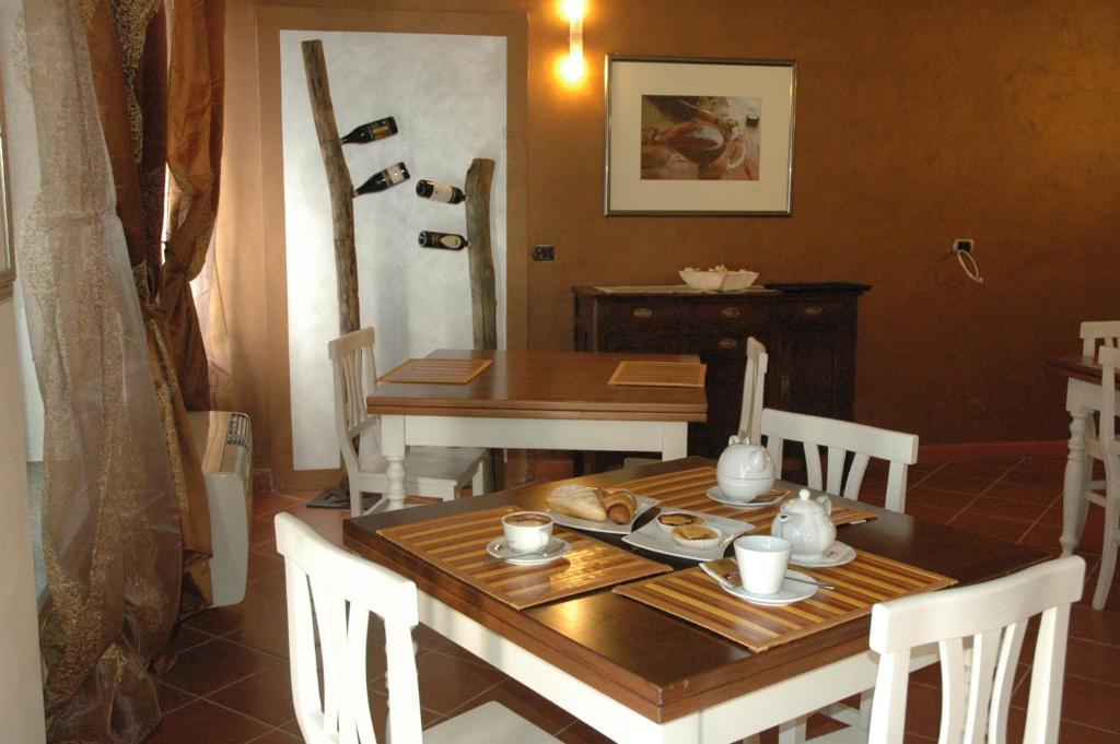 B&B Douce Maison Альба Экстерьер фото