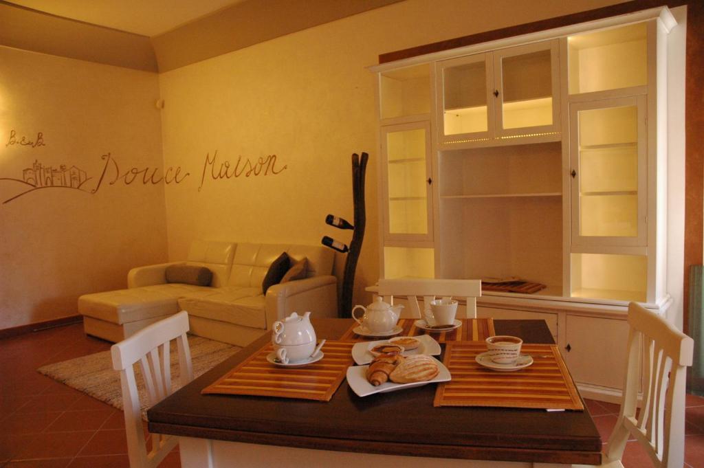 B&B Douce Maison Альба Экстерьер фото